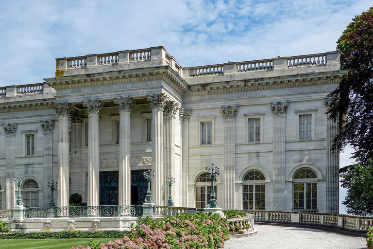 Breakers, Marble House, Downtown Newport DayTrip from Boston Tour with Pick-up