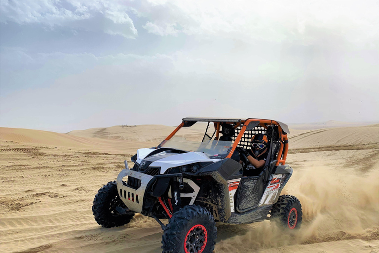 Doha Qatar Balade en buggy, balade à dos de chameau, rallyeee dans les dunes, sandboard.Doha Qatar Balade en buggy, balade à dos de chameau, rallyee dans les dunes, sandboard.