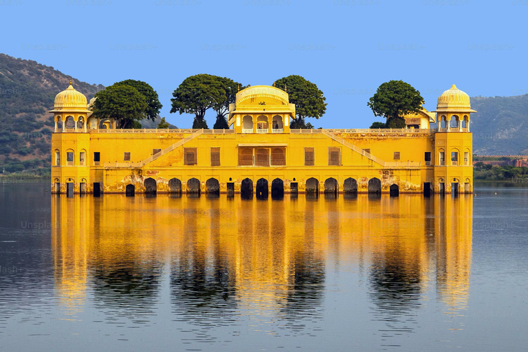 Jaipur: Exclusive Full-Day City Tour by Car & Expert Guide Jaipur: Full-Day Sightseeing Tour By Car with Guide Only