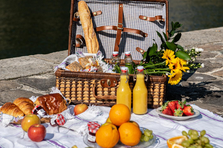 The Parisian Picnic