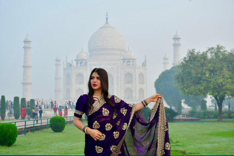 Mathura: Baby Taj, Agra Fort, and Dayal Bagh Private Tour