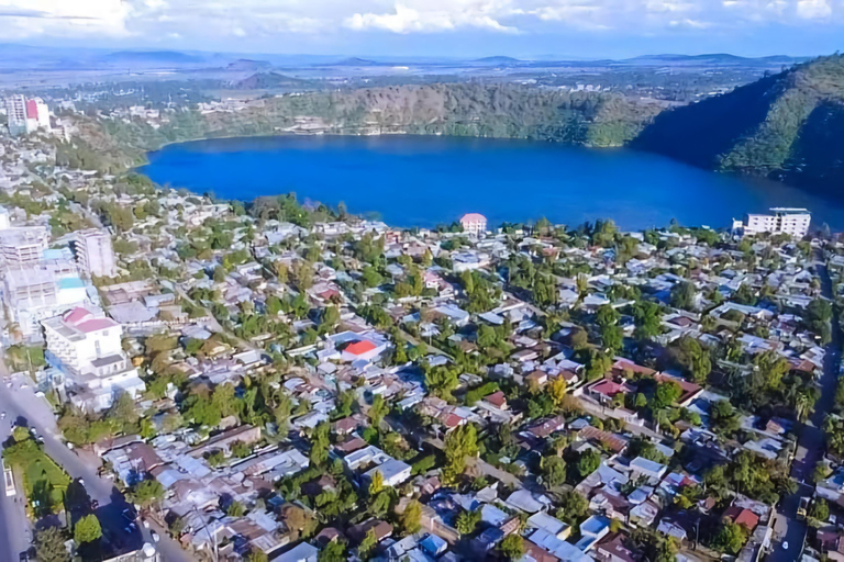 Wycieczka 1-dniowa do Bishoftu z wulkanicznymi jeziorami kraterowymiWycieczka 1-dniowa do Bishoftu z jeziorami w kraterach wulkanicznych