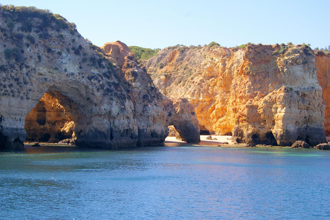 Portimão: Bootsfahrt mit dem Segelboot zu den Höhlen am Kap von Lagos