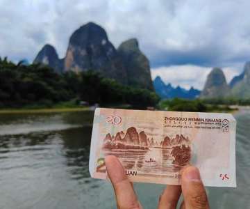 Guilin: Li River Cruise with Transfer to Yangshuo