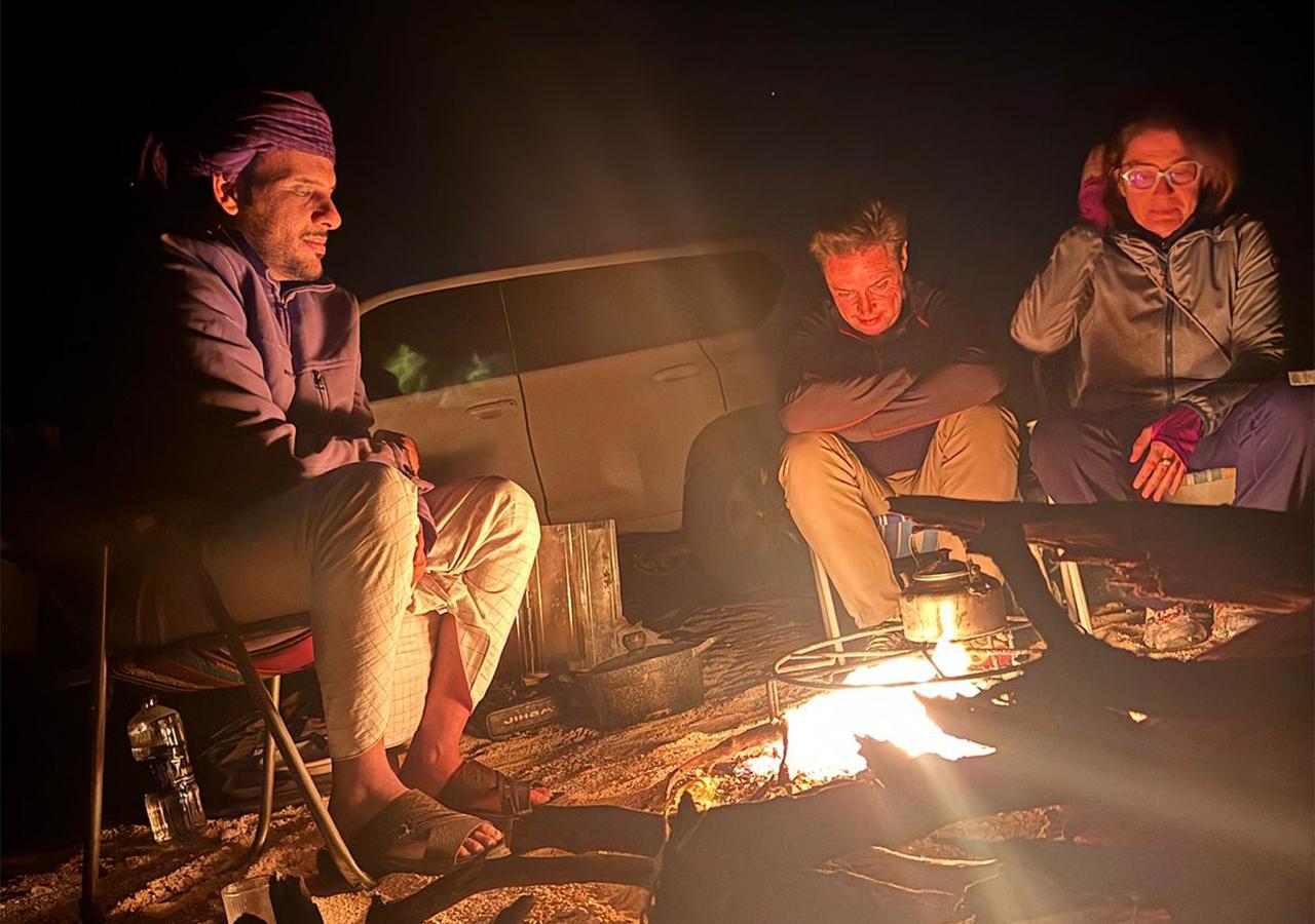 Salalah: Übernachtungstour nach Shuwaymiyah mit Abendessen