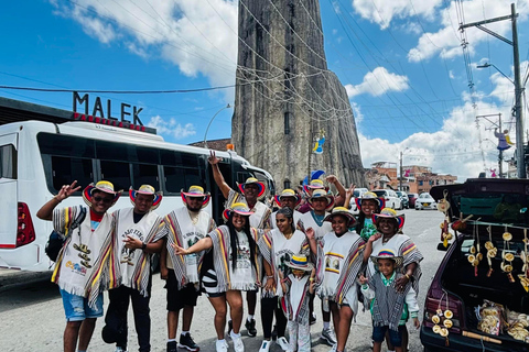 Tour Guatapé con visita a Granja de las Llamas y las Alpacas