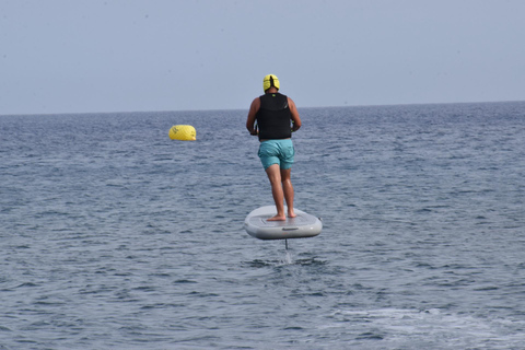 Scooters eléctricos Santorini E-Foil: surfea las olasScooters E-Foil en Santorini: surca las olas