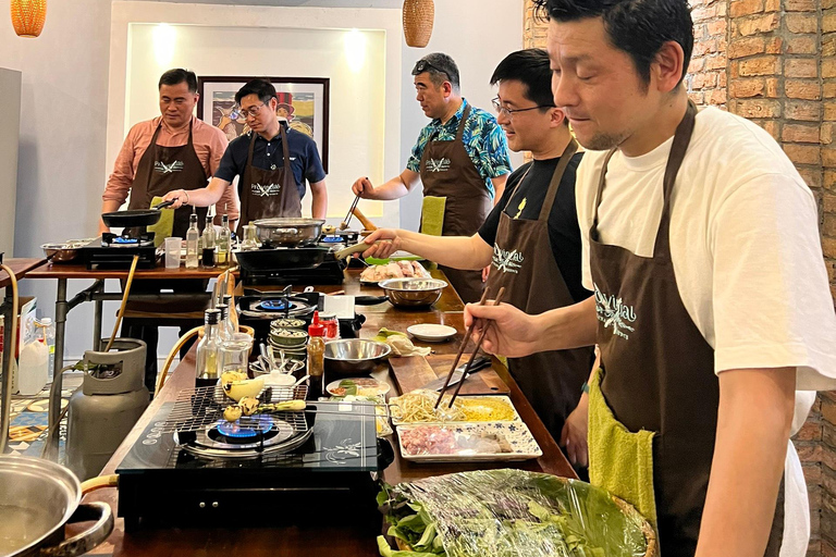 Immersive Cooking Class &amp; BenThanh Market Tour By Local Chef