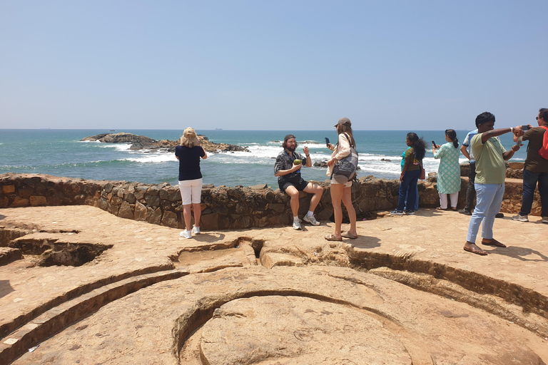 Galle Fort: Walk Through 400 Years of Sparking Stories