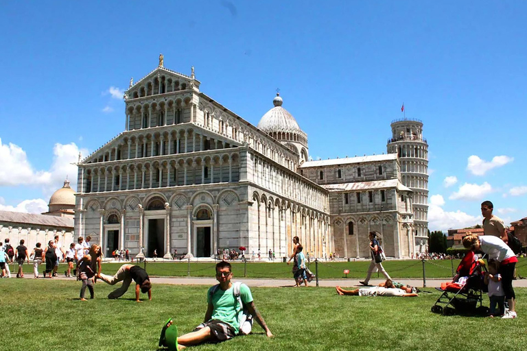 Descubre la Catedral, el Baptisterio y la Torre Inclinada de Pisa