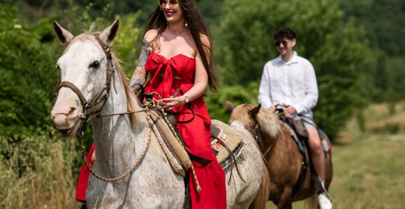 Florence: Horse Ride and Wine Tasting with Photoshooting