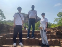 Sigiriya et Fivers Hair Fivers Golleth. - Housity