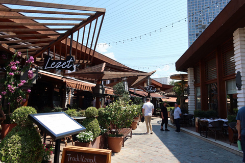 地拉那共产主义遗迹和历史中心之旅地拉那共产主义与历史中心之眼