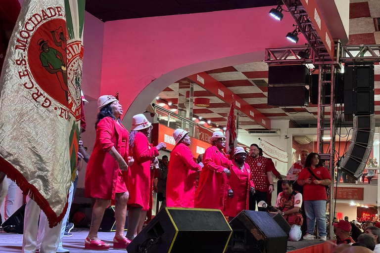 Rio de Janeiro/Copacabana: Prove della scuola di samba Salgueiro