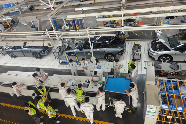 Guangzhou: Private Guide for Xpeng Intelligent Factory Tour