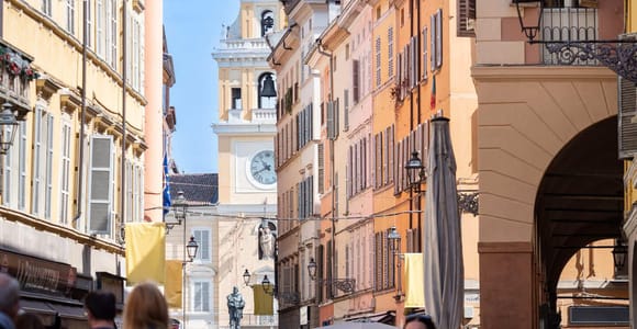 Hello Parma: Private 2-Hour Intro City Walk with Local Guide
