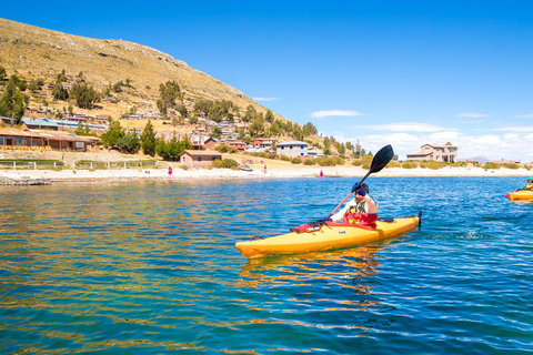 Depuis Puno : Excursion en kayak aux îles Uros | Journée entièreDepuis Puno : Excursion en kayak vers les îles Uros | Journée entière