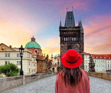Praag: Zonsopgang Tour & Ontbijt voor de menigte