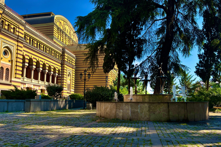 Tbilisi: Old & New City Guided Tour with 15 Tastings & Wine Private