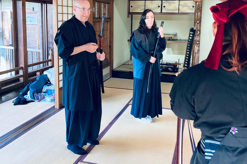 Osaka:Step into the Samurai World: Learn Iaido from a Master