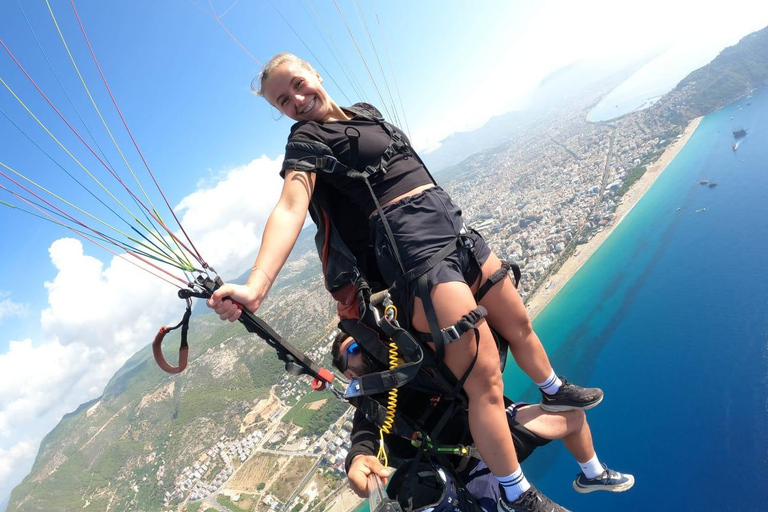 Antalya: Experiencia de Parapente con Traslados al Hotel