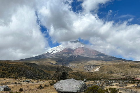 Quito: Cotopaxi & Quilotoa 2-Day Tour with Accommodation