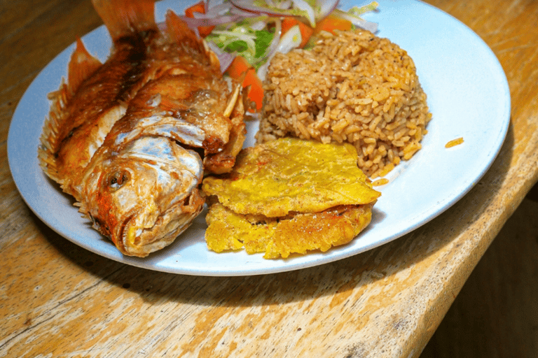 Daytour a Playa Tranquila VIP con ombrelloni, pranzo in autobus!