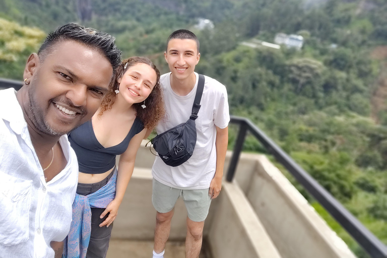 From Kandy: Nuwara Eliya Private Day Trip with Tea Factory