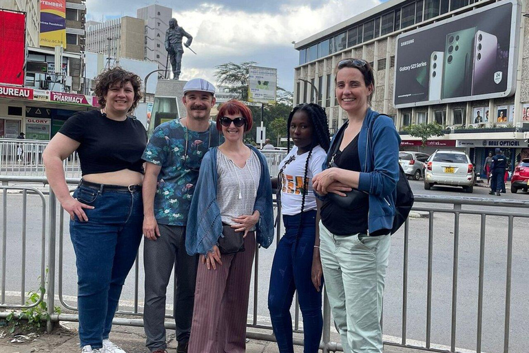 Nairobi: Independence Monuments Guided Walking Tour