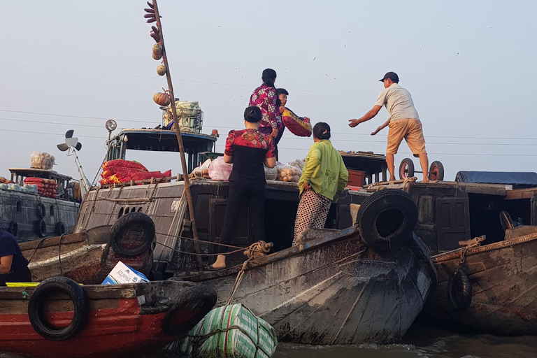 Excursão particular de meio dia - Mercado flutuante de Cái RăngExcursão particular de meio dia - Mercado flutuante de Cai Răng