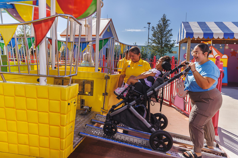 Peppa Pig Theme Park Dallas Fort Worth Entry Ticket PEPPA PIG Theme Park Dallas Ft. Worth + Peppa Pig Ears (B4)