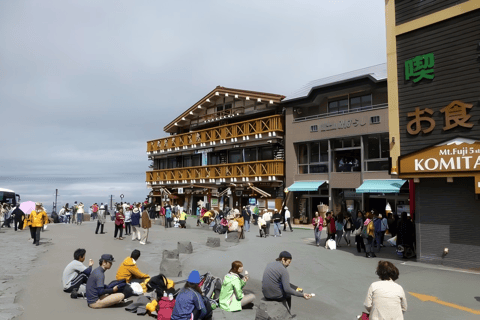 Mt. Fuji Guided Summit Climb with Mountain Hut Stay From Tokyo by Public Transit