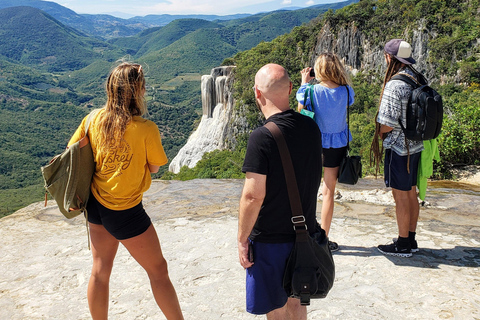 Excursión a Hierve el Agua y experiencia al amanecerExcursión a Hierve el Agua y amanecer