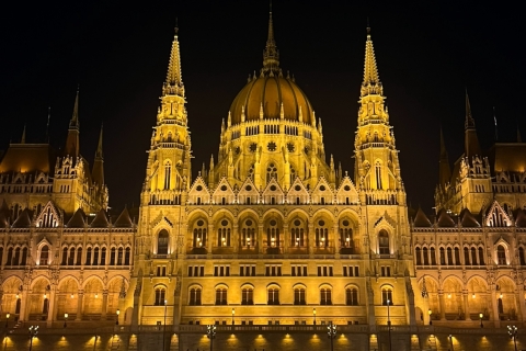 Budapest: crucero turístico nocturno y champán ilimitadoBudapest: crucero nocturno con comida y champán ilimitado