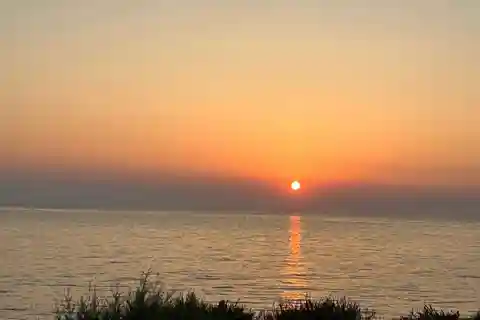 Kassandra: Sunset Boat Cruise with Snacks