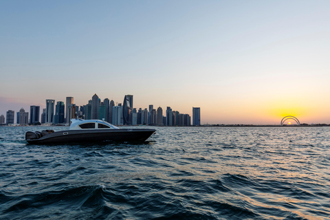 Doha la nuit par la mer