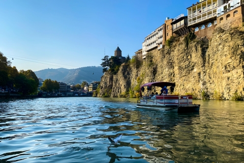 "Maravillas de Mtsjeta: Odisea de Sameba y el Puente de la Paz"