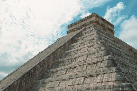 From Cancun: Private Chichén Itzá, Cenote & Valladolid Tour