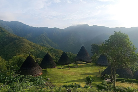 Labuan Bajo Taxi ADVENTURE WAE REBO 2D1N