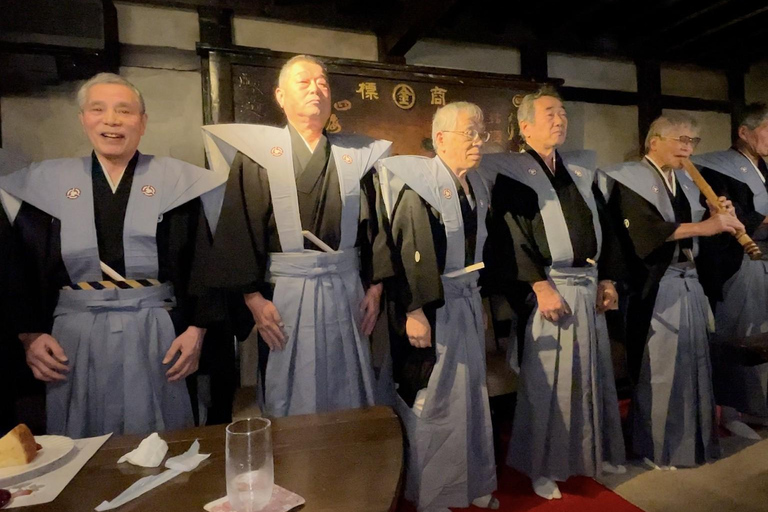 Kanazawa: Taiko Drum Workshop Tour with Sake Brewery Meal