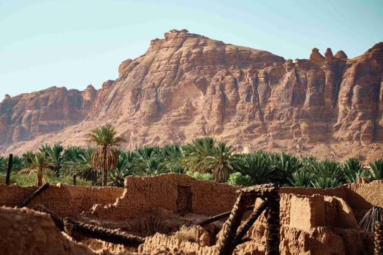 AlUla: Private Old Town, Oasis & Harrat Sunset Tour