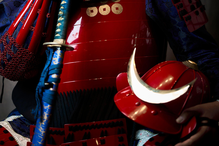 Kanazawa: Samurai Armor Experience with Professional Photos