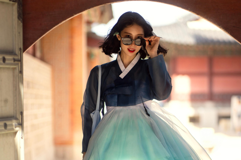 Seoul: Modern Hanbok Dress Photoshoot Gyeongbokgung Palace