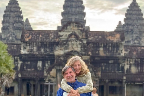 Siem Reap: Angkor Wat Sunrise/Set Tour with Japanese Guide Angkor Wat Sunrise Private Tour with Japanese Guide