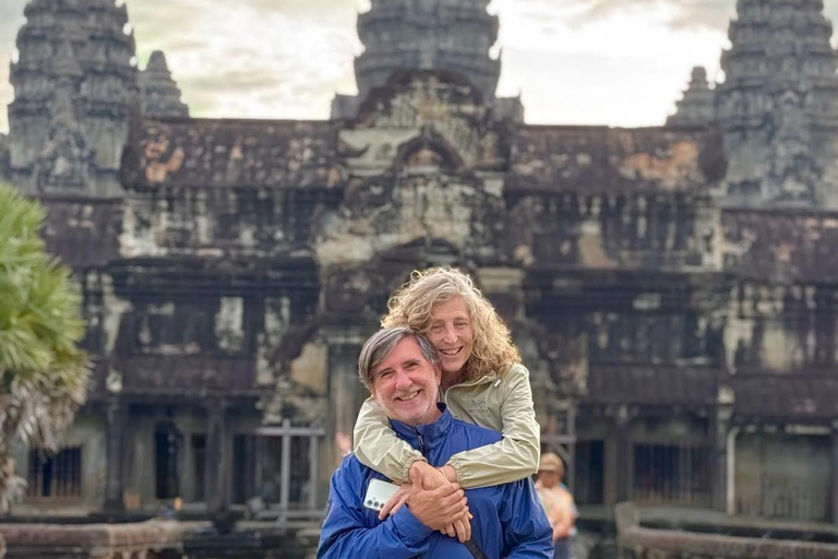 Siem Reap: Angkor Wat Sunrise/Set Tour with Japanese Guide Angkor Wat Sunrise Private Tour with Japanese Guide