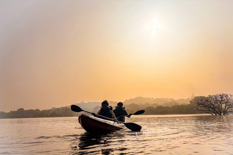 Sigiriya to Trincomalee: Kayaking & Floating Restaurant Tour