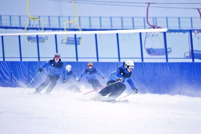 Sichuan: Chengdu Snow Paradise Entry Ticket 4‑Hour Intermediate & Advanced Slope Ski Ticket