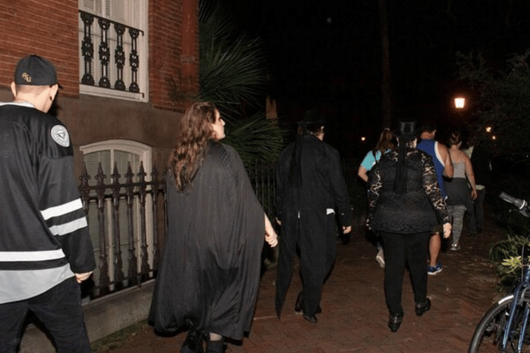 Savannah: Ghost & Graveyard Walking Tour With Local Guide Standard Option