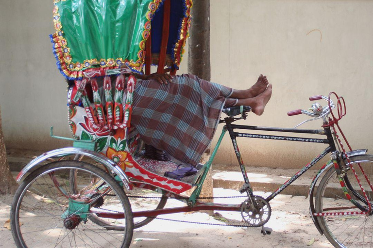 Tour notturno dello street food di Kathmandu in risciò