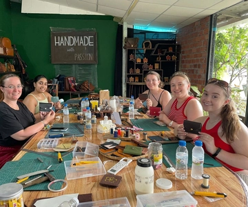 Hoi An: Handmade Leather Crafts Workshop (Starter Course)